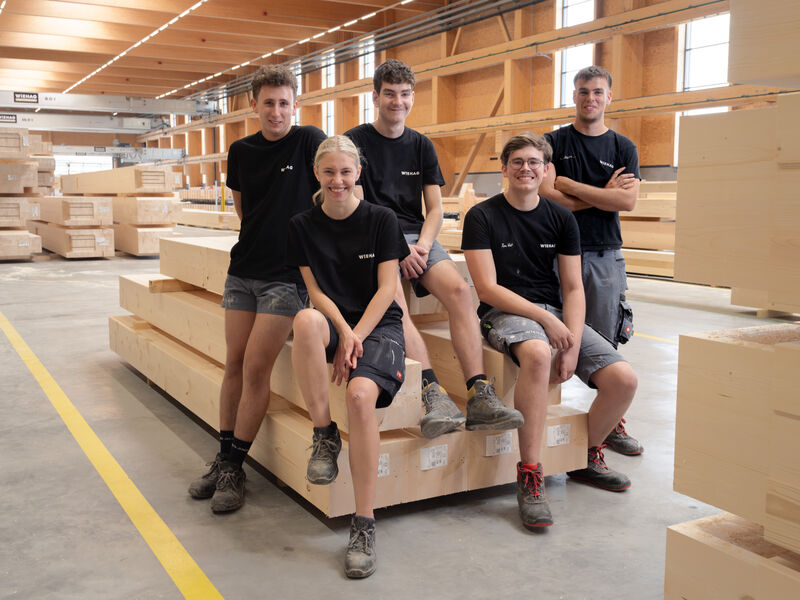 WIEHAG Lehrlinge im Werk